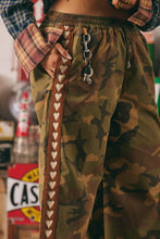 Load image into Gallery viewer, THE CANVAS HEART PANTS - CAMO