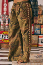 Load image into Gallery viewer, THE CANVAS HEART PANTS - CAMO