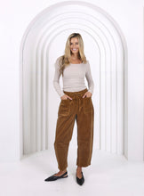 Load image into Gallery viewer, MONACO LEO CORDUROY JEANS - CAMEL