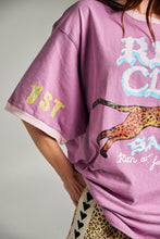 Load image into Gallery viewer, RUN CLUB TEE - PINK