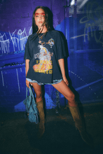 Load image into Gallery viewer, LISTENING BAR TEE - BLACK
