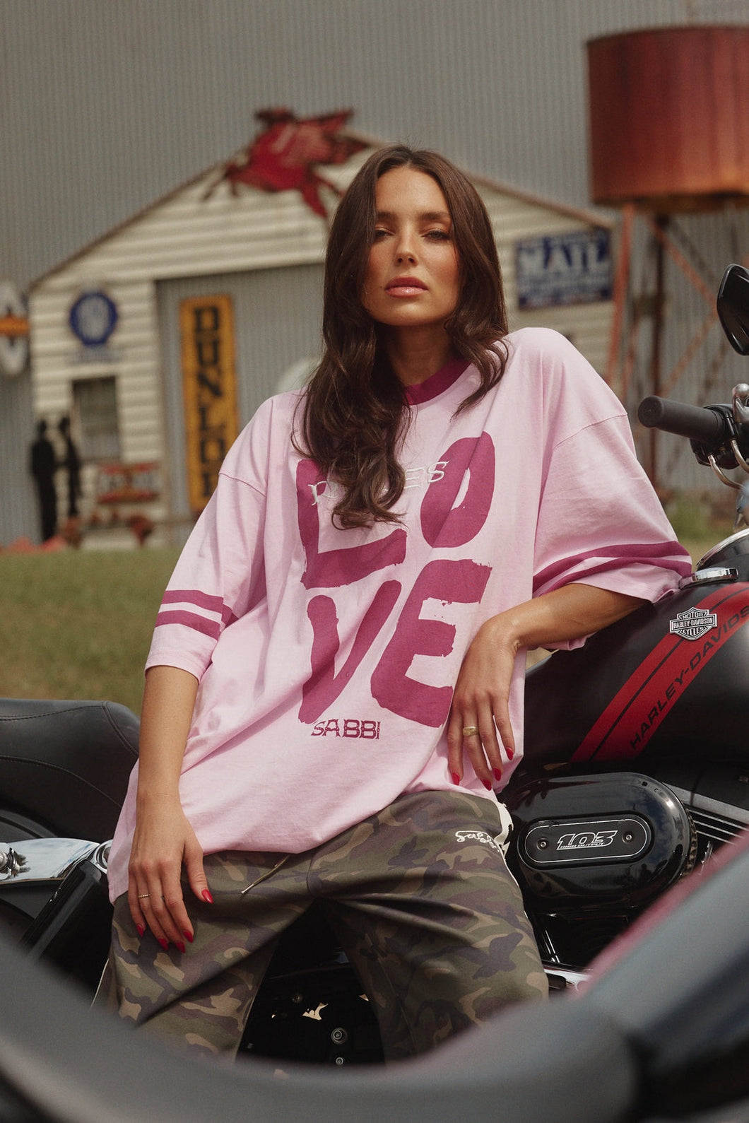 THE LOVE REVOLUTION TEE - PINK