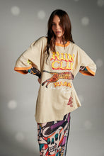 Load image into Gallery viewer, RUN CLUB TEE - BEIGE
