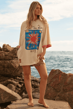 Load image into Gallery viewer, THE SEAS THE DAY HOTEL TEE - SAND
