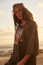 Load image into Gallery viewer, THE CHASE YOUR DREAMS LACE TEE - BLACK
