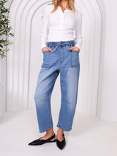 Load image into Gallery viewer, MONACO LEO BARREL JEANS - LIGHT BLUE
