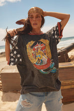 Load image into Gallery viewer, THE VINTAGE DREAM BIG BRENDA TEE - BLACK
