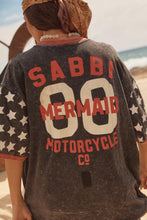 Load image into Gallery viewer, THE VINTAGE DREAM BIG BRENDA TEE - BLACK
